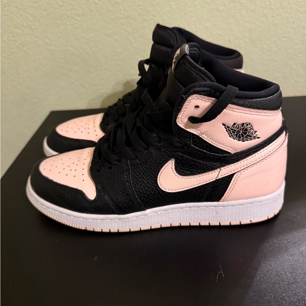 Air Jordan 1 Retro High OG Crimson Tint